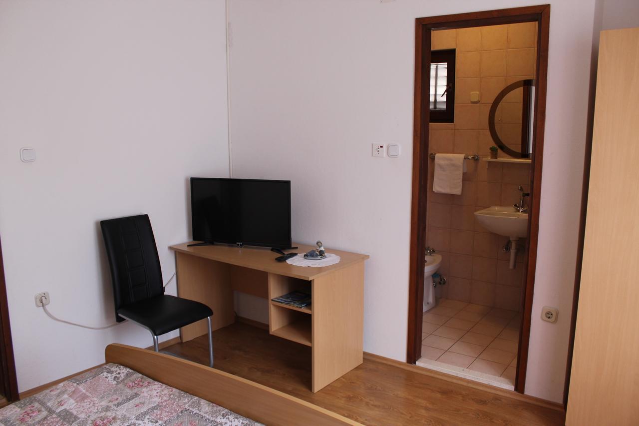 Apartments Kekel ビオグラード・ナ・モル エクステリア 写真