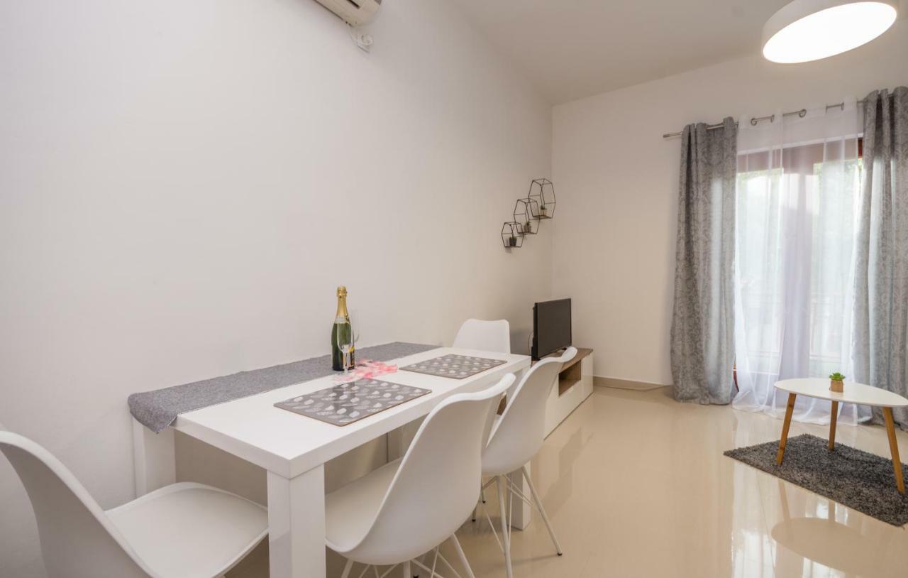 Apartments Kekel ビオグラード・ナ・モル エクステリア 写真