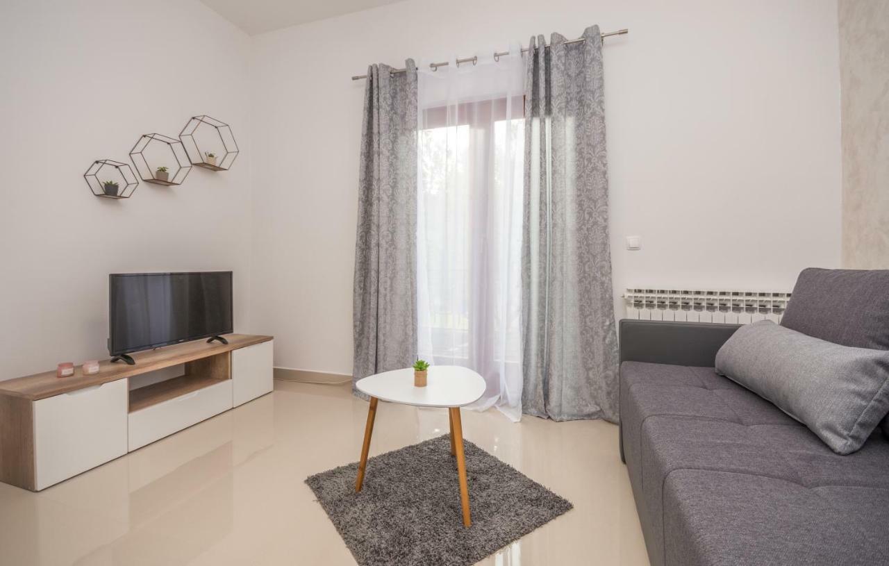 Apartments Kekel ビオグラード・ナ・モル エクステリア 写真
